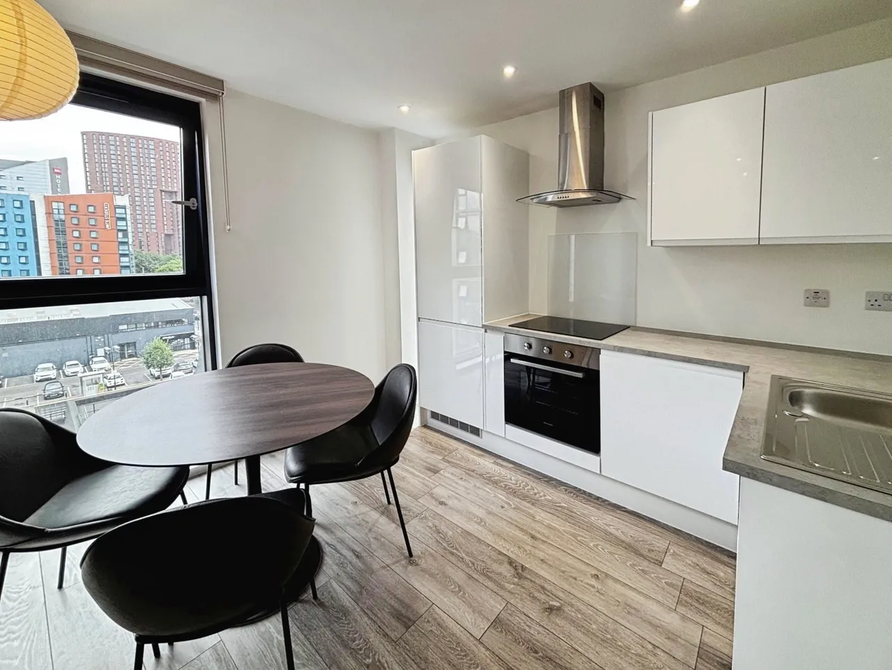 Kirkstall Road, Leeds, LS3, photo 3