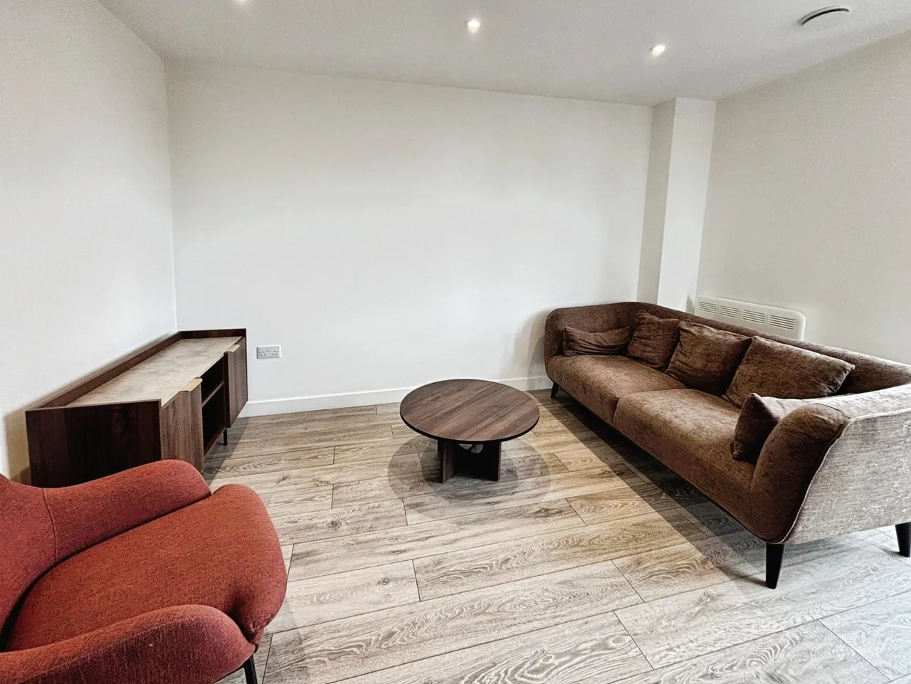 2 bed flat to rent, Kirkstall Road, Leeds, LS3