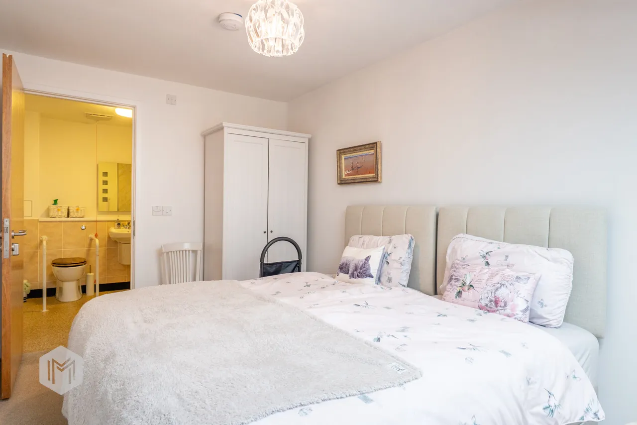 Manor Gardens Hough Fold Way, Bolton, BL2 3DR, photo 11