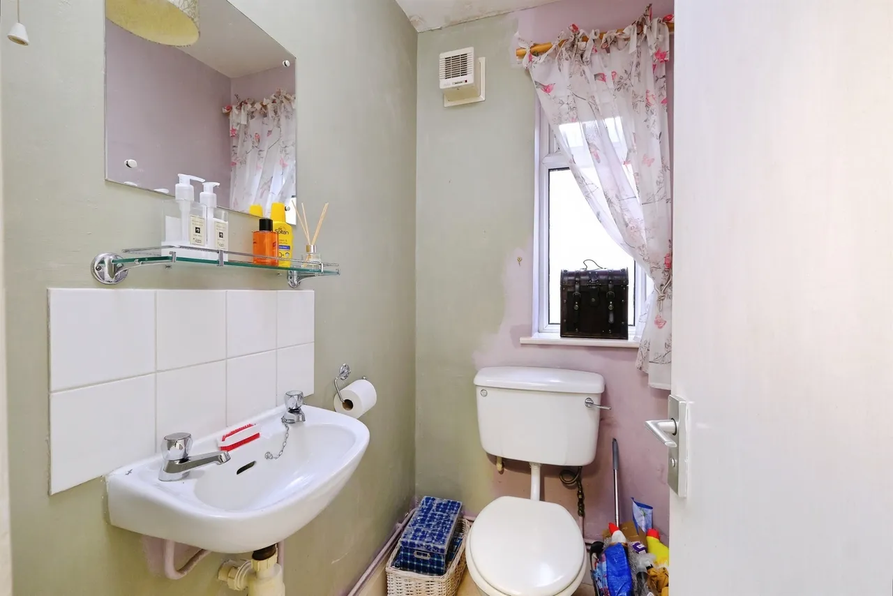 Bridget Drive, Chepstow, NP16, photo 9