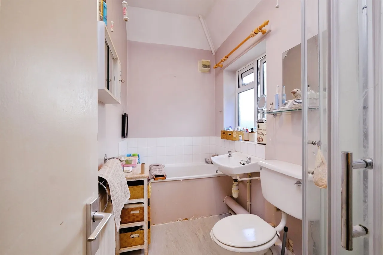 Bridget Drive, Chepstow, NP16, photo 13