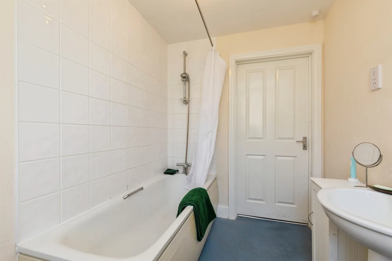 Eveleigh Avenue, Bath, BA1, photo 13
