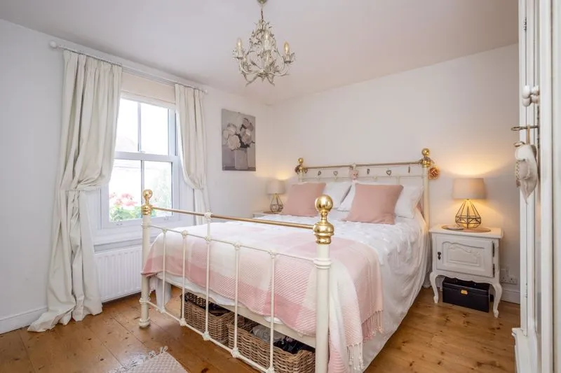School Walk, Sunbury-On-Thames TW16 6RB, photo 10