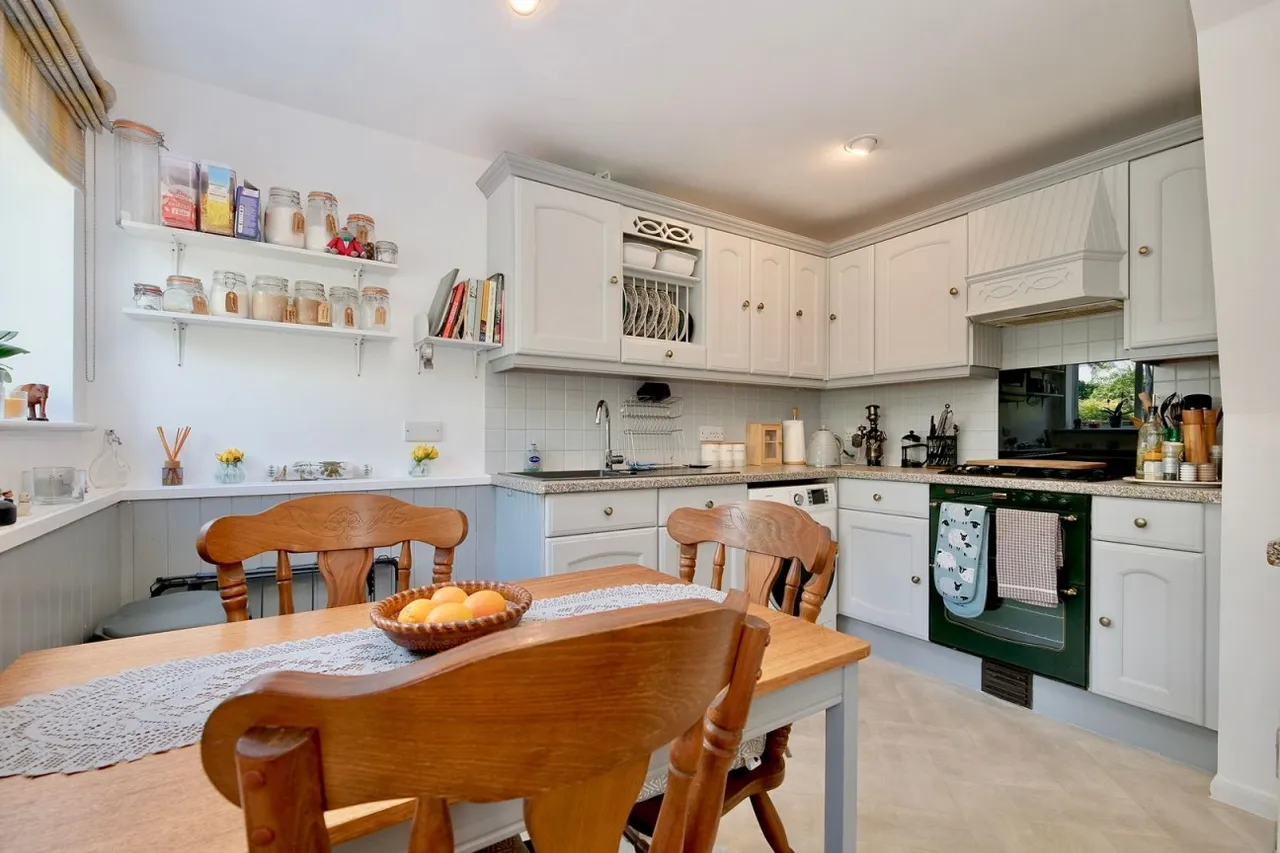 Ashton Gardens, Huntingdon, PE29, photo 7