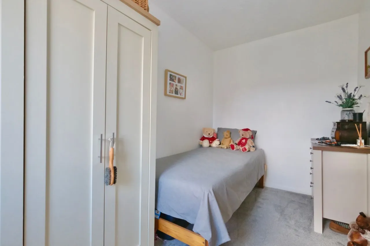 Ashton Gardens, Huntingdon, PE29, photo 10