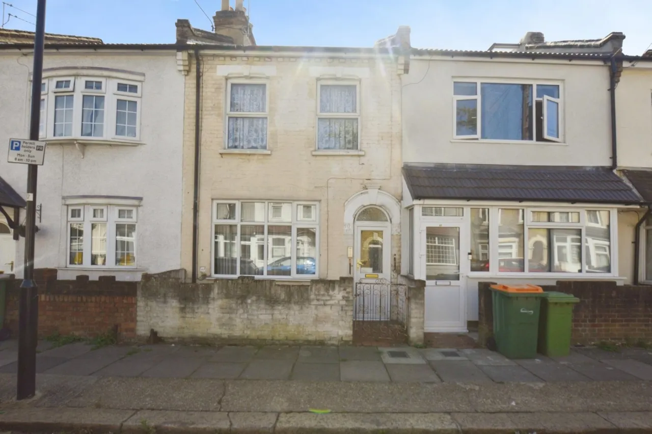 3 bed house for sale, Dongola Road, London, E13