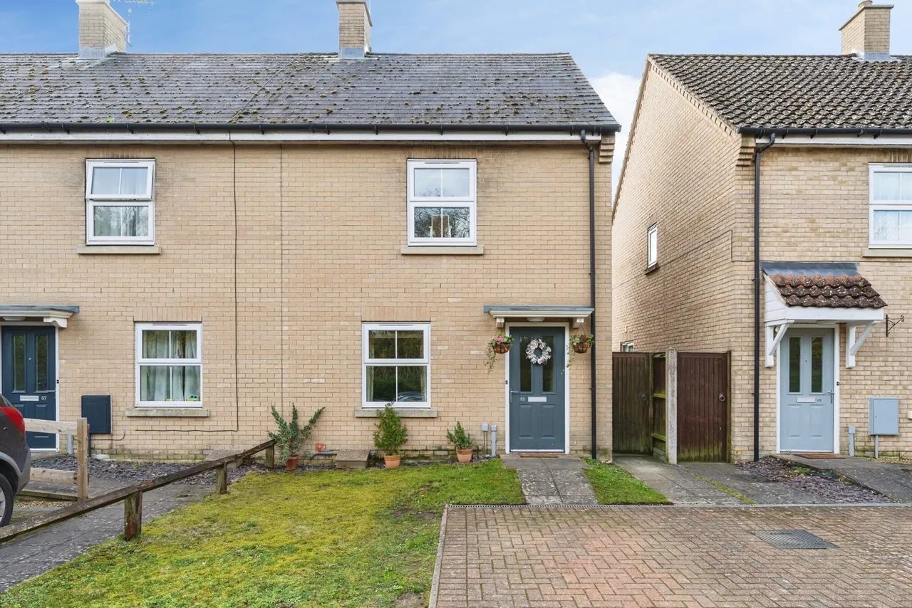 2 bed house for sale — Yew Drive, Brandon, Suffolk, IP27