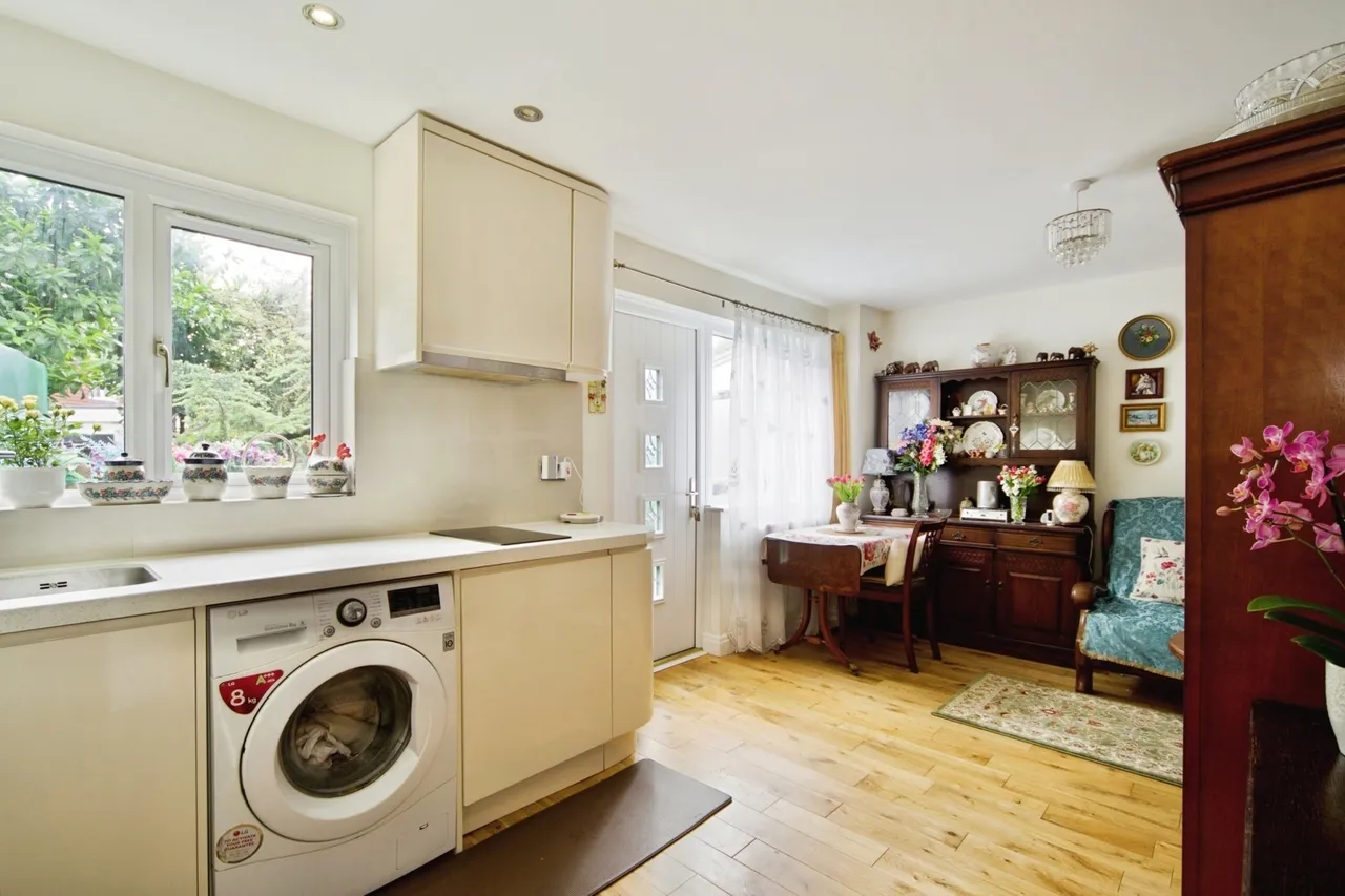Mitchell Walk, London, E6, photo 2