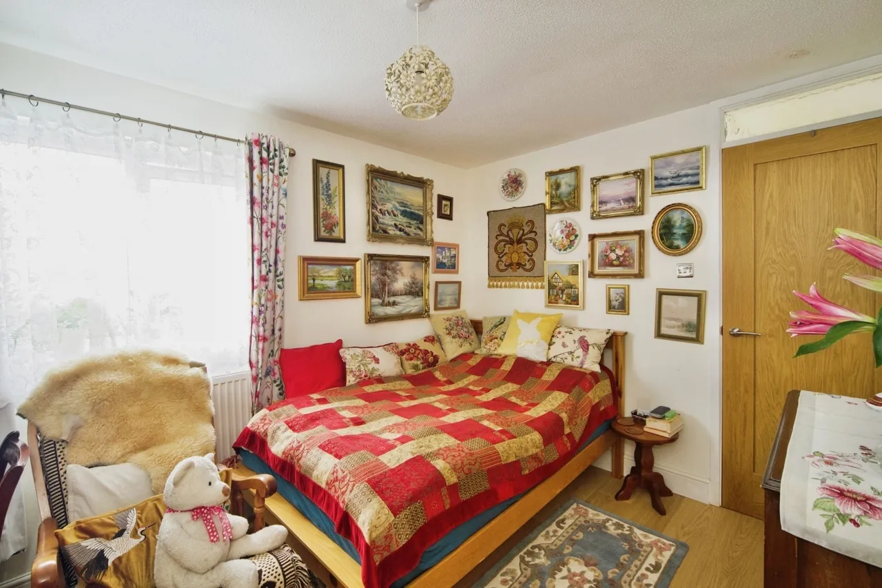 Mitchell Walk, London, E6, photo 5