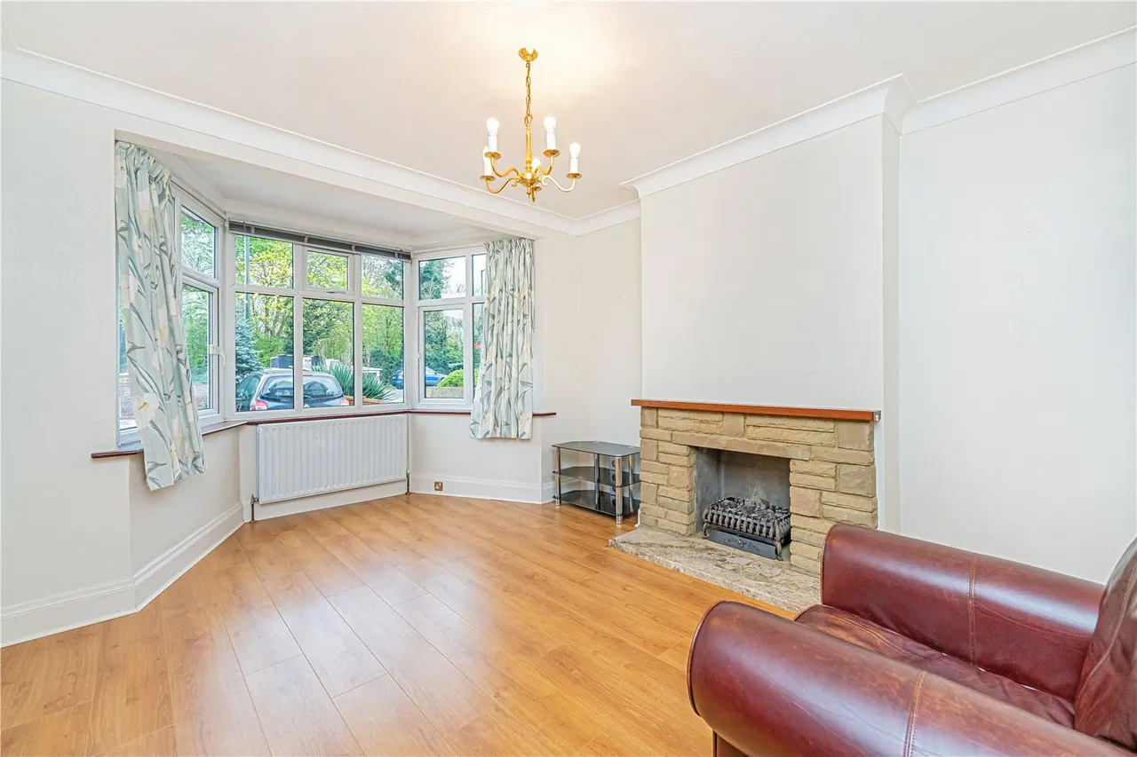 Sixth Cross Road, Twickenham, Middlesex, TW2 5PE, photo 3