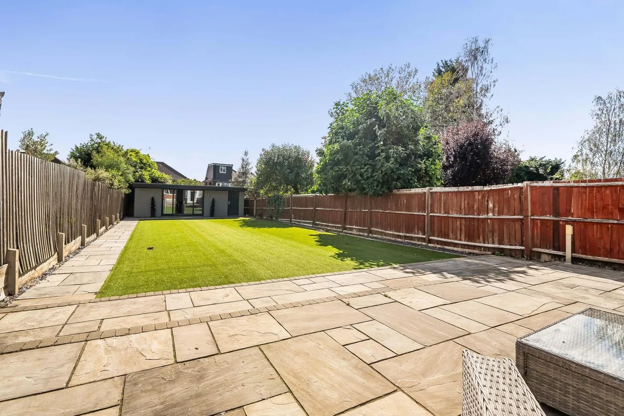 West Avenue, Castle Bromwich, B36, photo 15