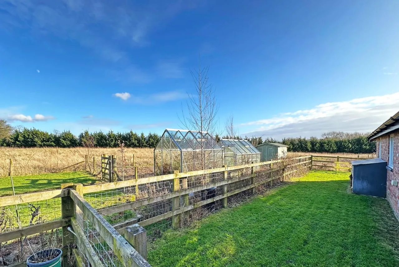Wellfield Lane, Timperley, Cheshire WA15 7AD, photo 46
