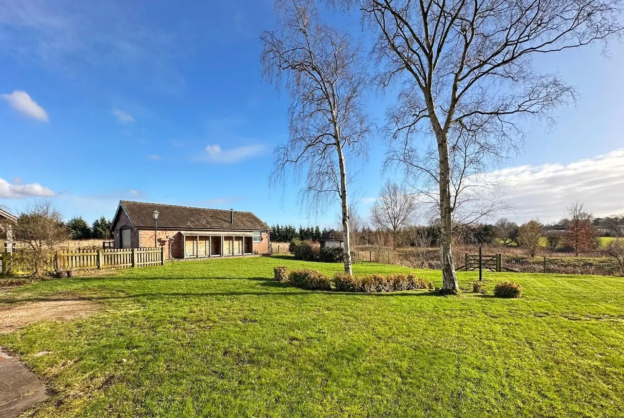 Wellfield Lane, Timperley, Cheshire WA15 7AD, photo 38