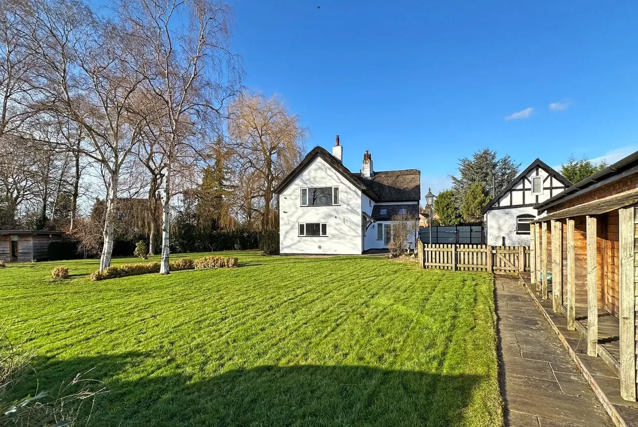 Wellfield Lane, Timperley, Cheshire WA15 7AD, photo 52