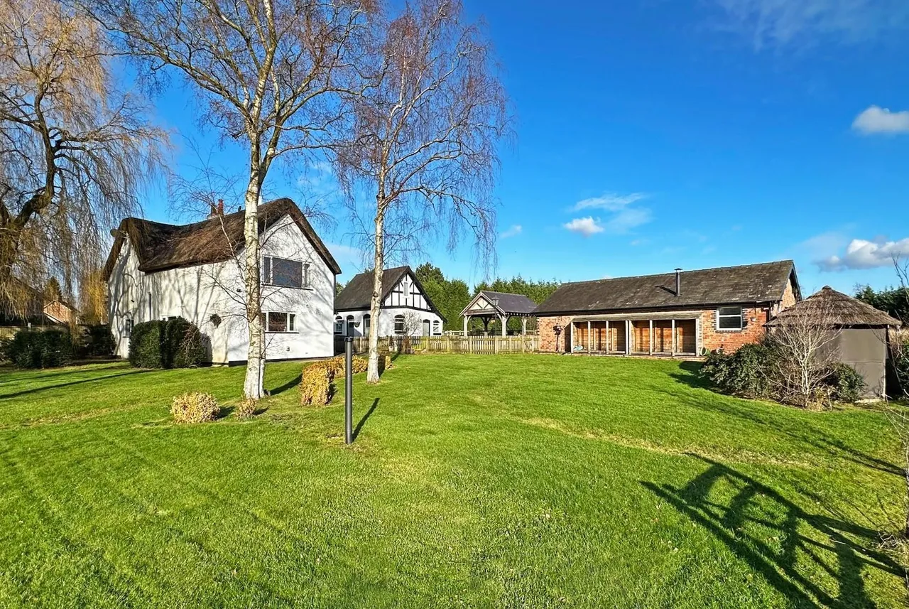 Wellfield Lane, Timperley, Cheshire WA15 7AD, photo 51