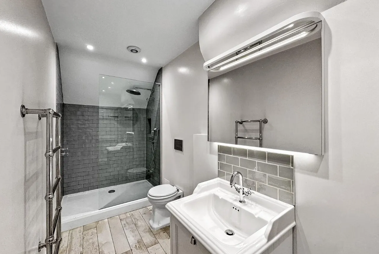 Wellfield Lane, Timperley, Cheshire WA15 7AD, photo 24