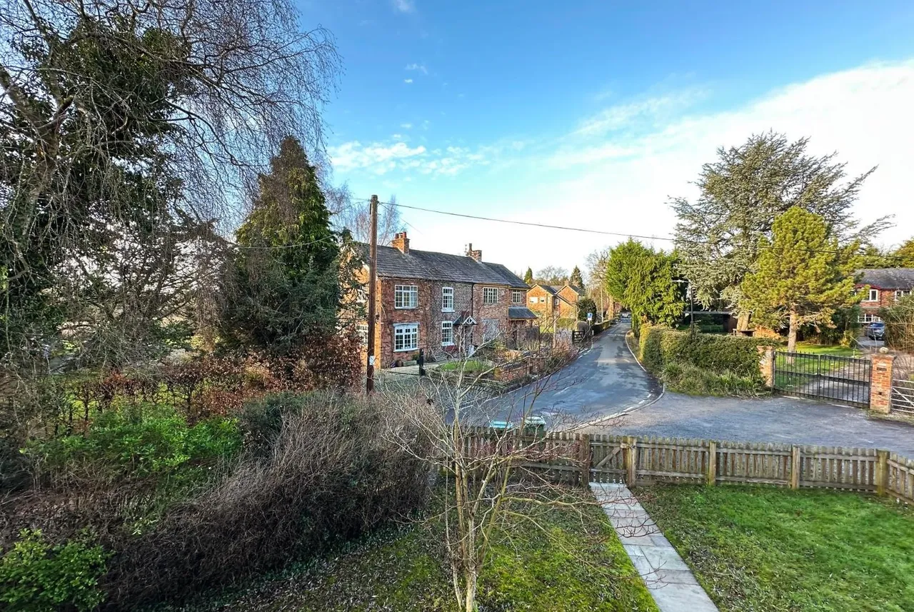 Wellfield Lane, Timperley, Cheshire WA15 7AD, photo 56