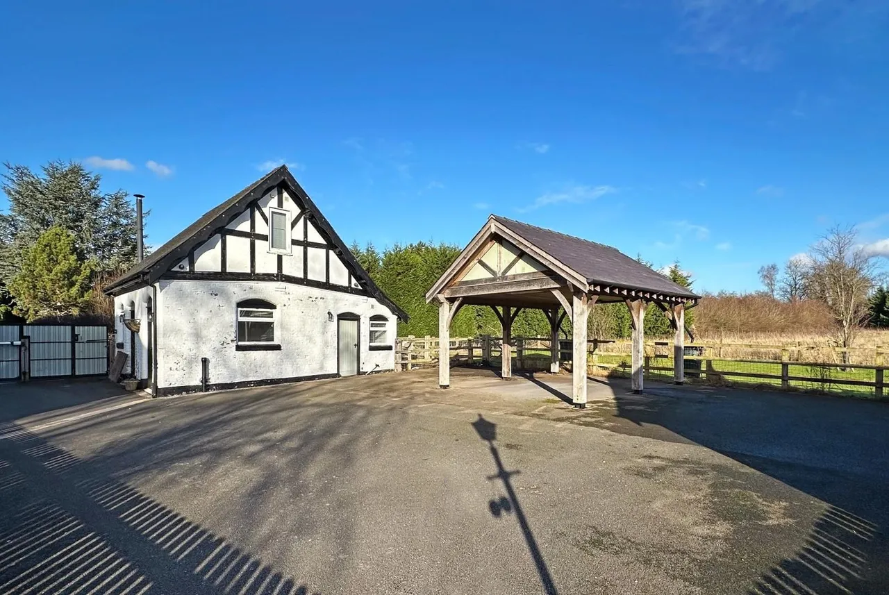 Wellfield Lane, Timperley, Cheshire WA15 7AD, photo 11