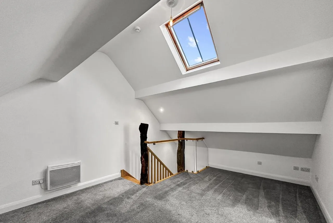 Wellfield Lane, Timperley, Cheshire WA15 7AD, photo 32