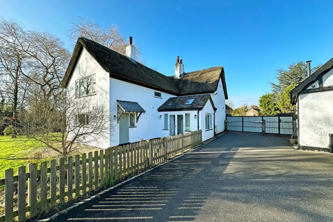 Wellfield Lane, Timperley, Cheshire WA15 7AD, photo 53