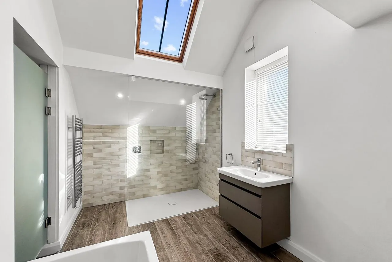Wellfield Lane, Timperley, Cheshire WA15 7AD, photo 33