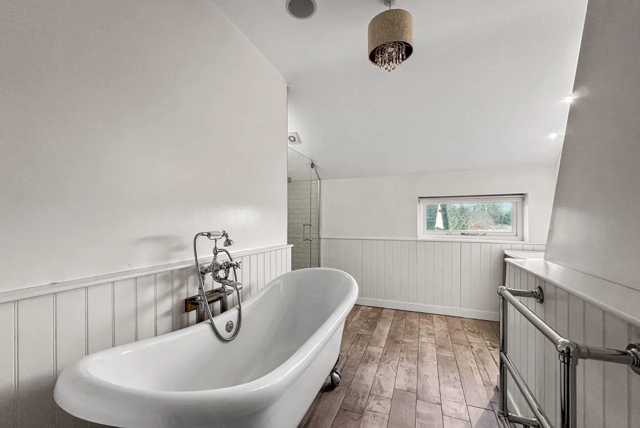 Wellfield Lane, Timperley, Cheshire WA15 7AD, photo 19