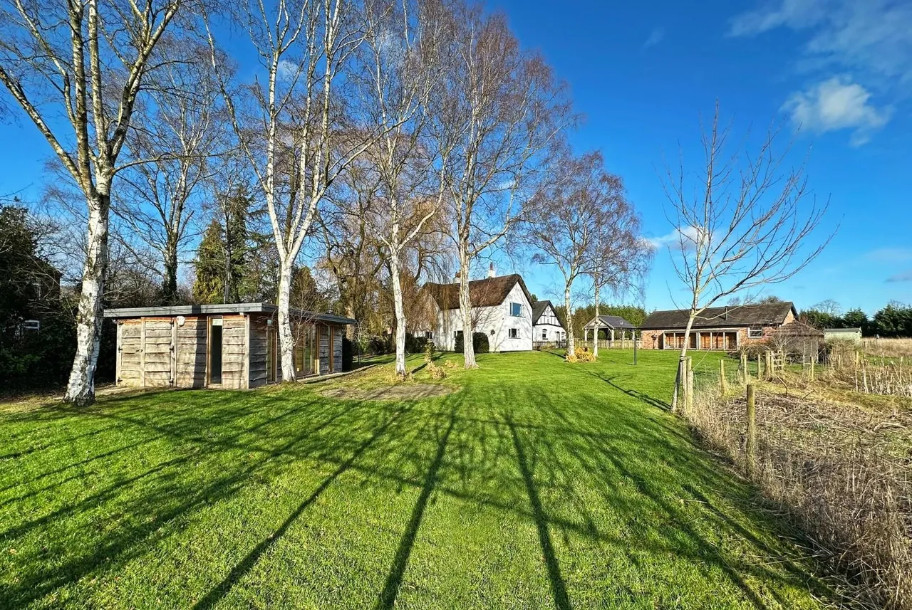 Wellfield Lane, Timperley, Cheshire WA15 7AD, photo 4