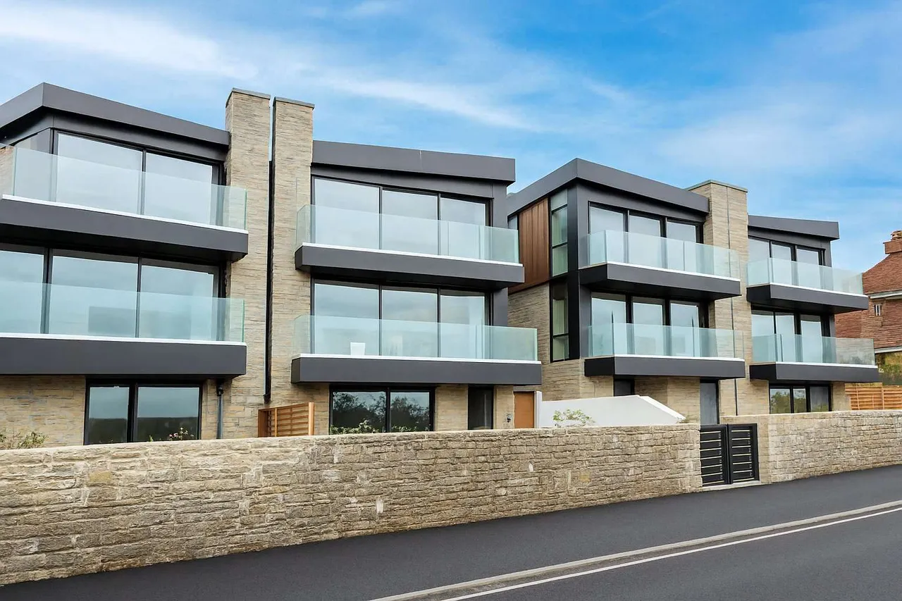 3 bed new development for sale — De Moulham Road, Swanage, Dorset, BH19 1NR