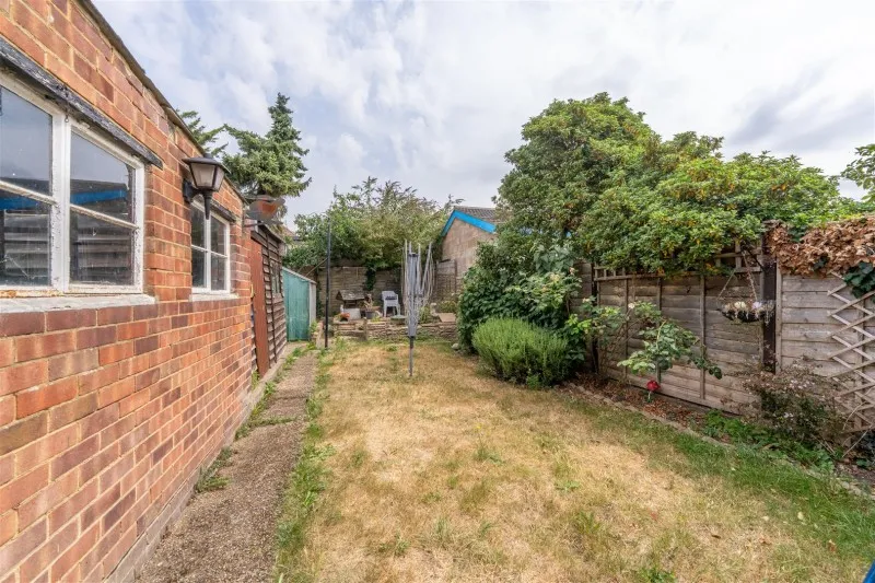 Central Avenue, Hounslow, photo 20