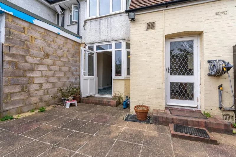 Central Avenue, Hounslow, photo 23