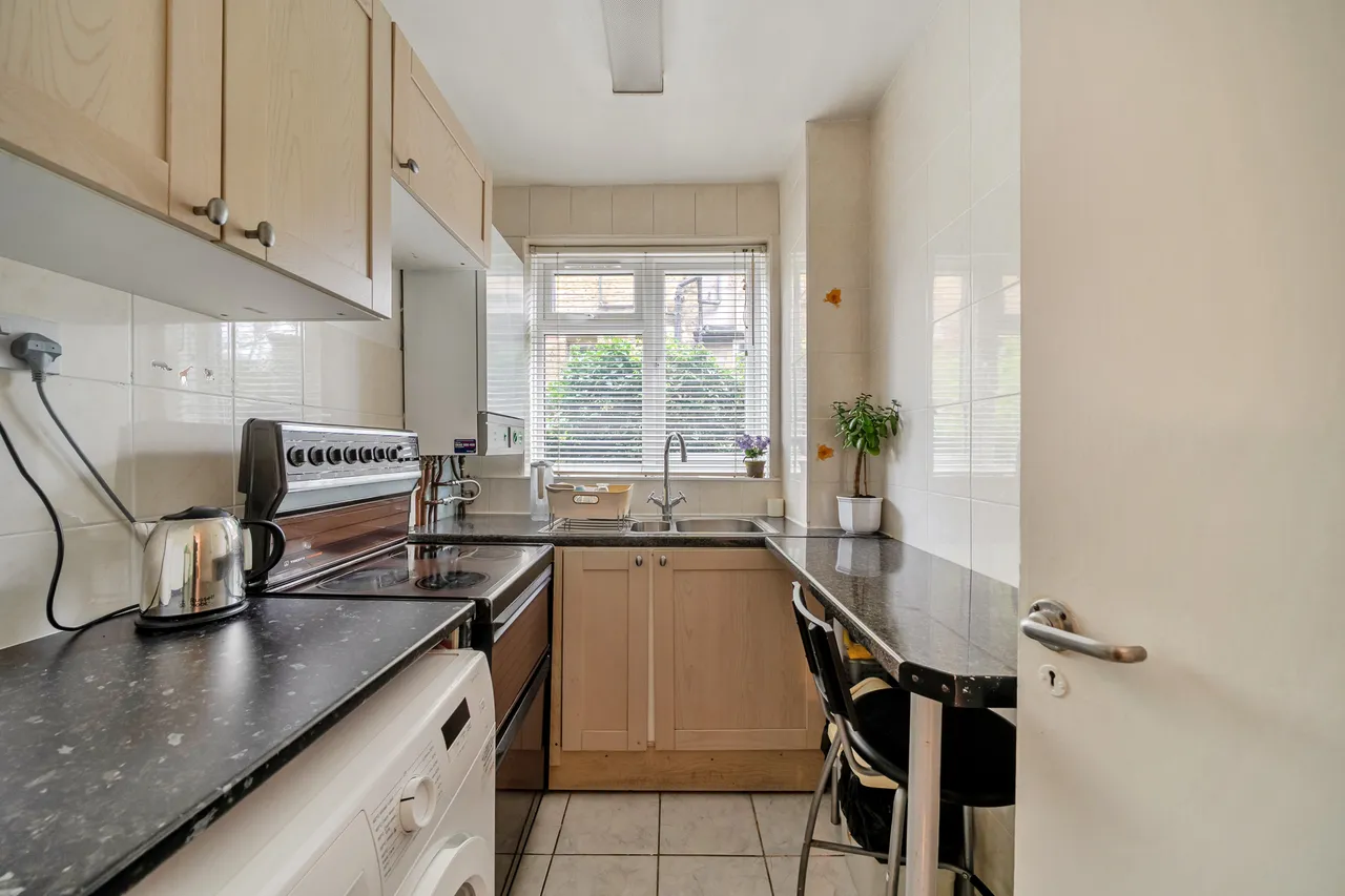 Crescent Road, London, N8, photo 11