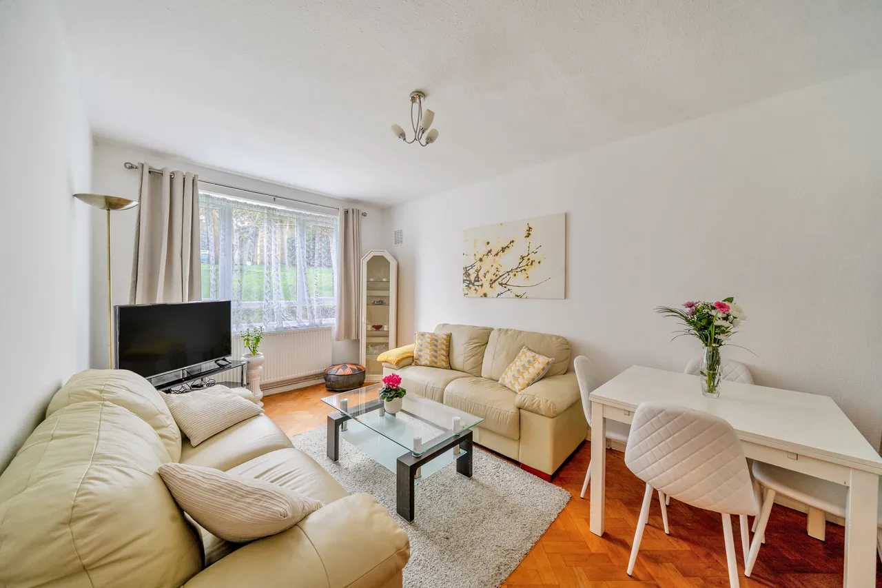 1 bed flat for sale — Crescent Road, London, N8