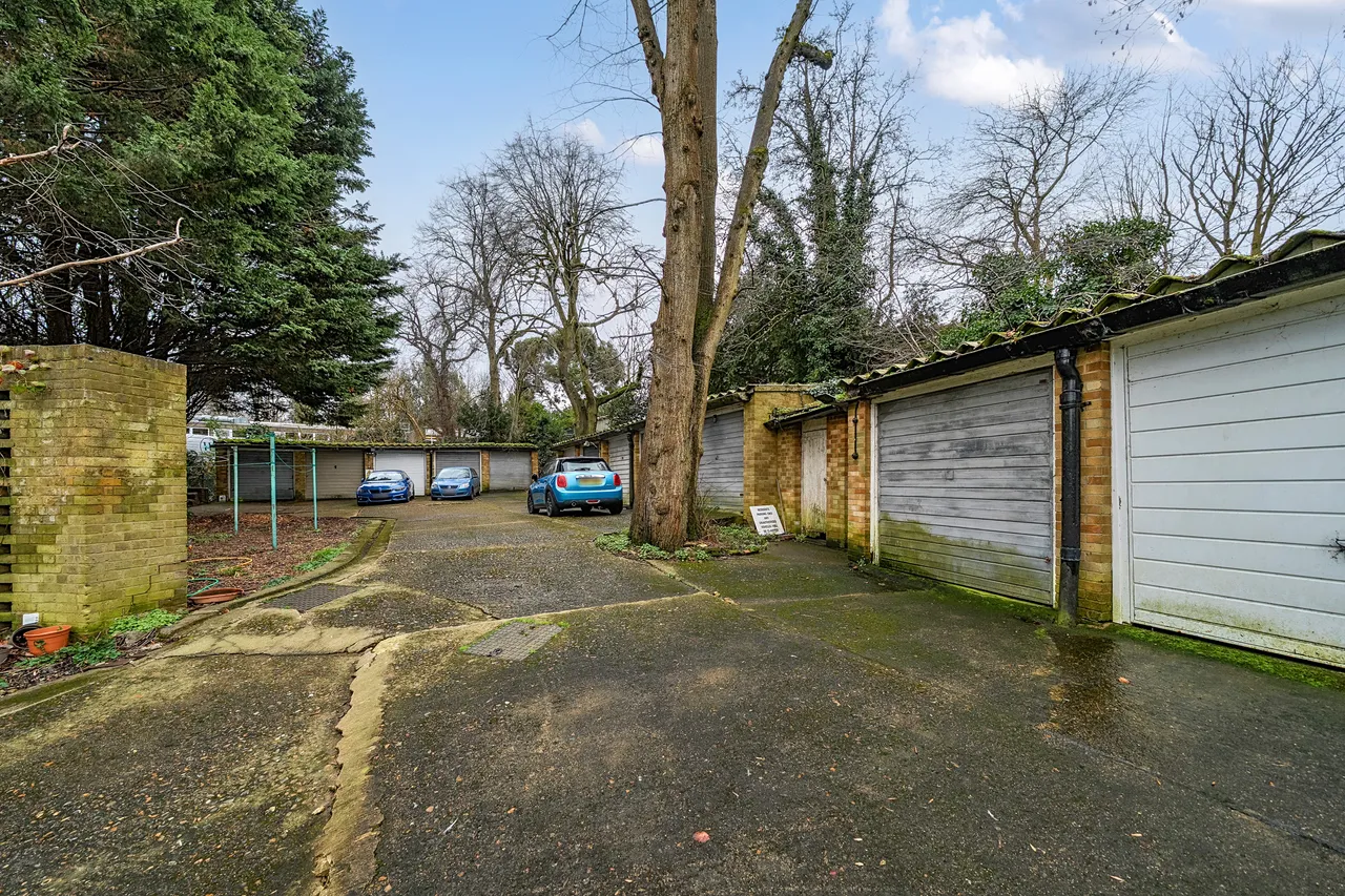 Crescent Road, London, N8, photo 12