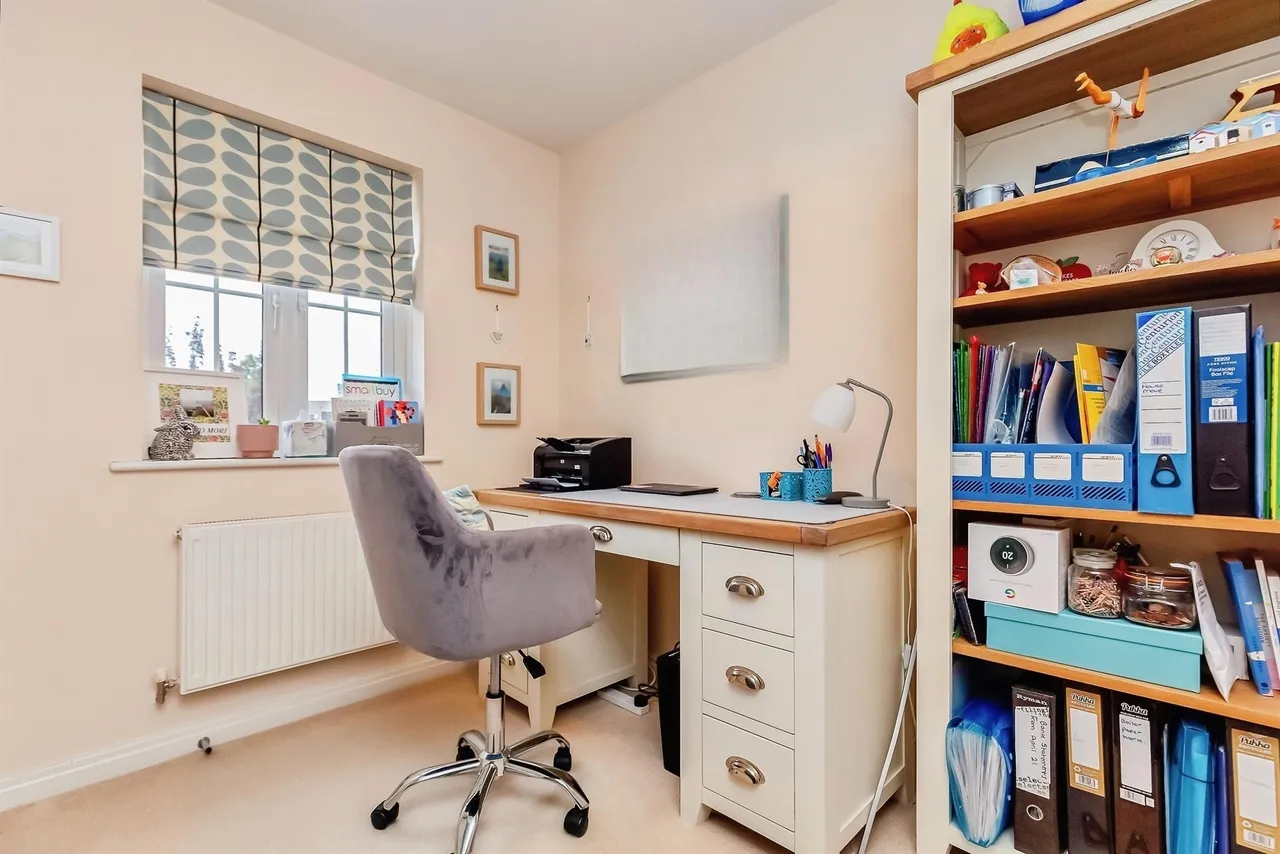 Nine Arches Way, Kettering, NN14, photo 12
