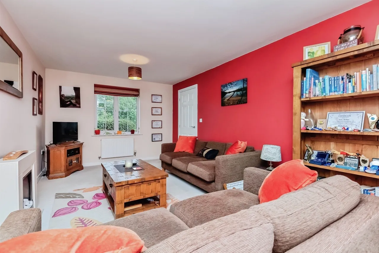 Nine Arches Way, Kettering, NN14, photo 5