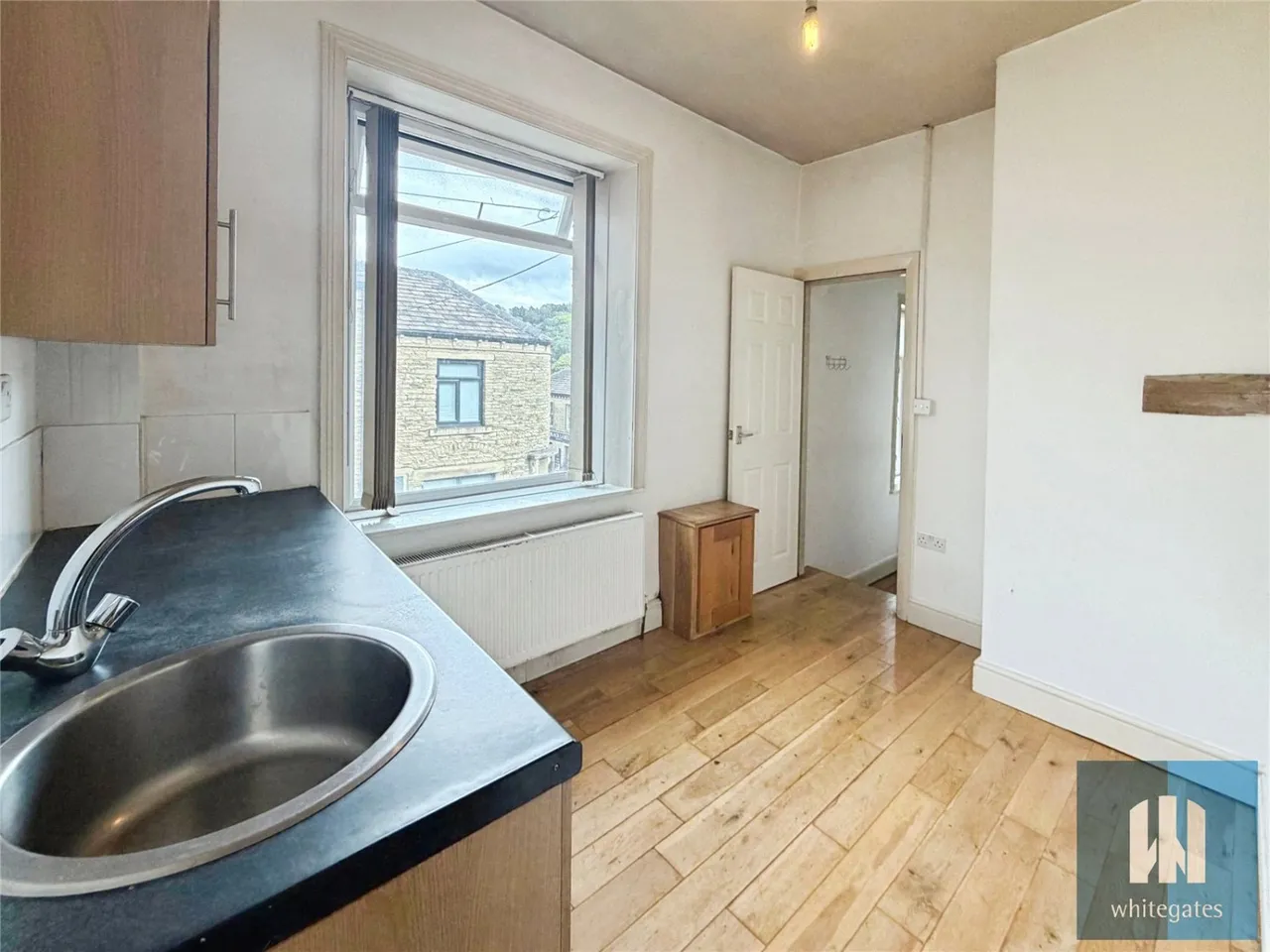 Neale Road, Lockwood, HD1, photo 4