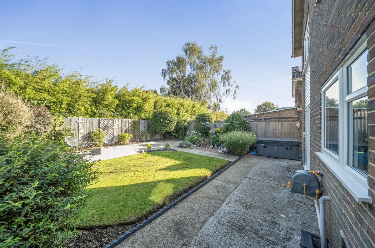 Pulborough, RH20, photo 10