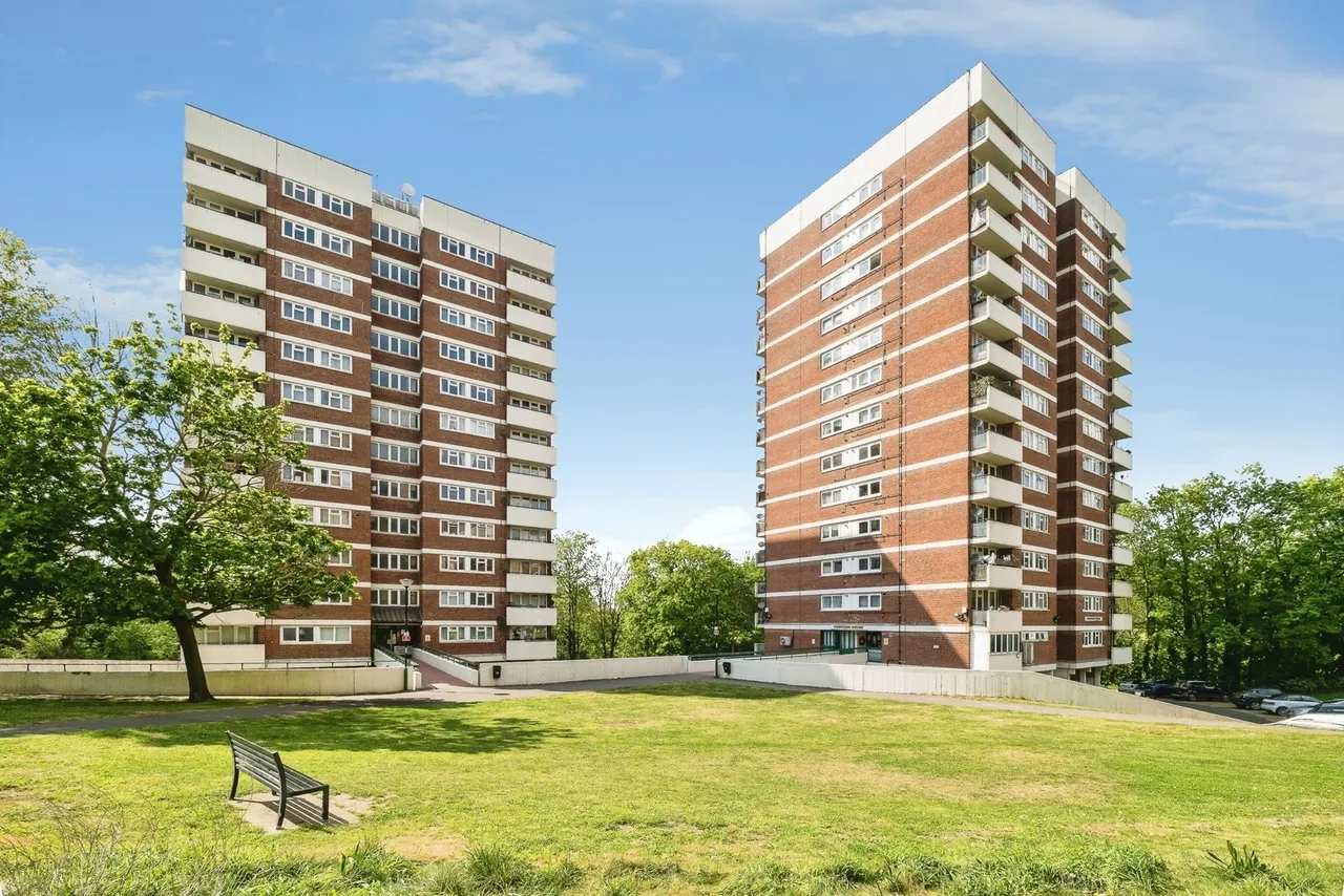 Sunrise Avenue, Hornchurch, RM12, photo 14