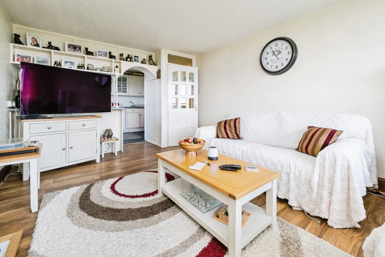 Sunrise Avenue, Hornchurch, RM12, photo 8