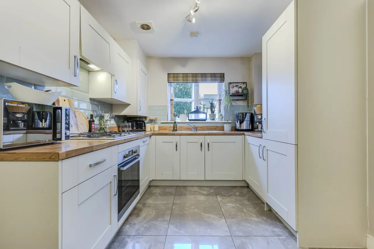 Brompton Drive, Bradford, BD10, photo 6