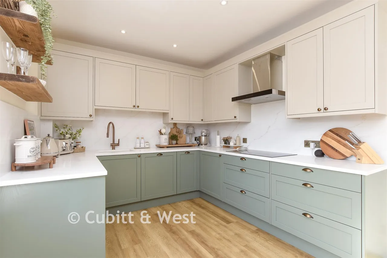 Massetts Road, Horley, RH6, photo 3