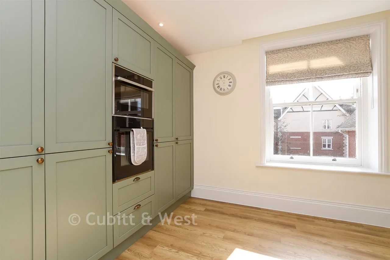 Massetts Road, Horley, RH6, photo 5