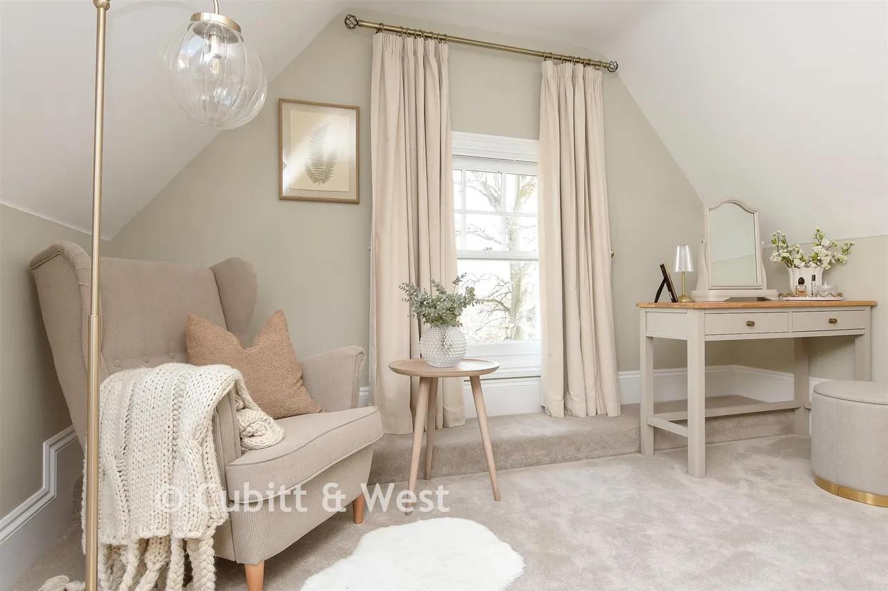Massetts Road, Horley, RH6, photo 11