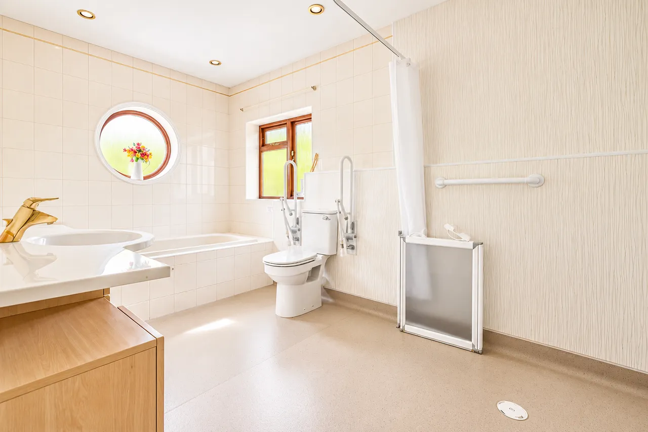 Lansdown Close, Cheltenham, GL51, photo 31