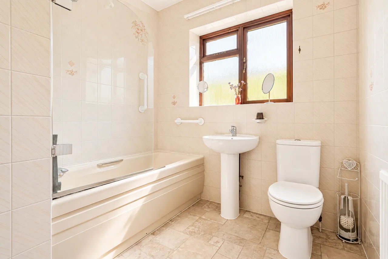 Lansdown Close, Cheltenham, GL51, photo 21