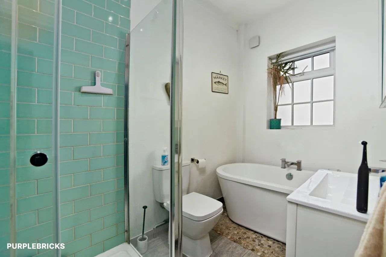 Graham Avenue, Mitcham, CR4, photo 11