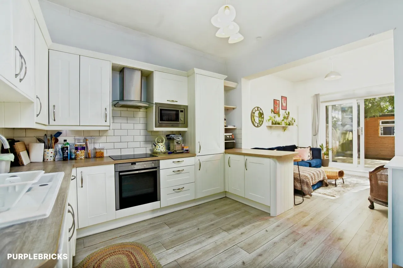 Graham Avenue, Mitcham, CR4, photo 4