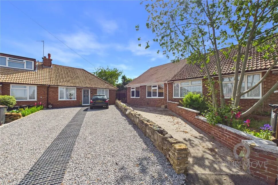 2 bed house for sale — The Avenue, Kingsthorpe, Northampton, NN2
