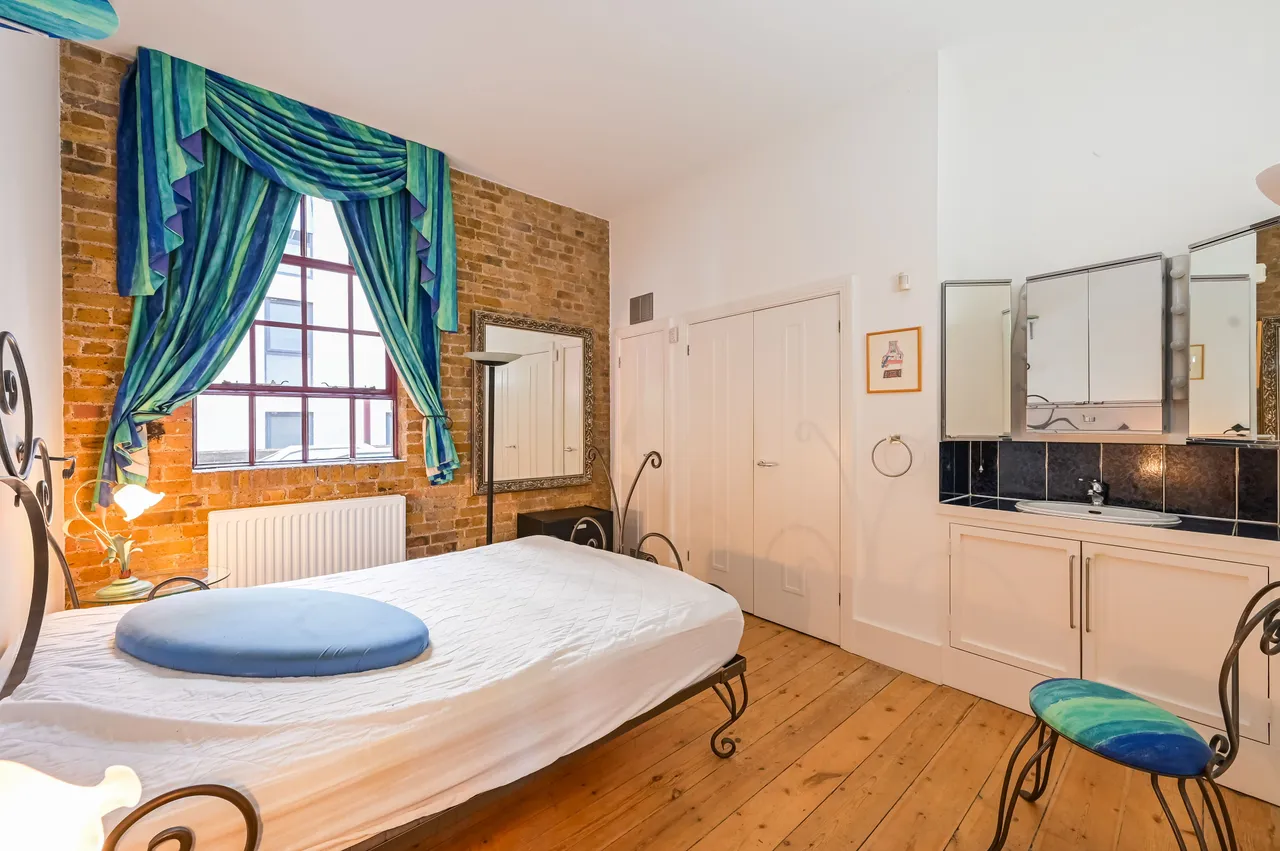 Flat 4, 18 North Tenter Street, London, photo 4
