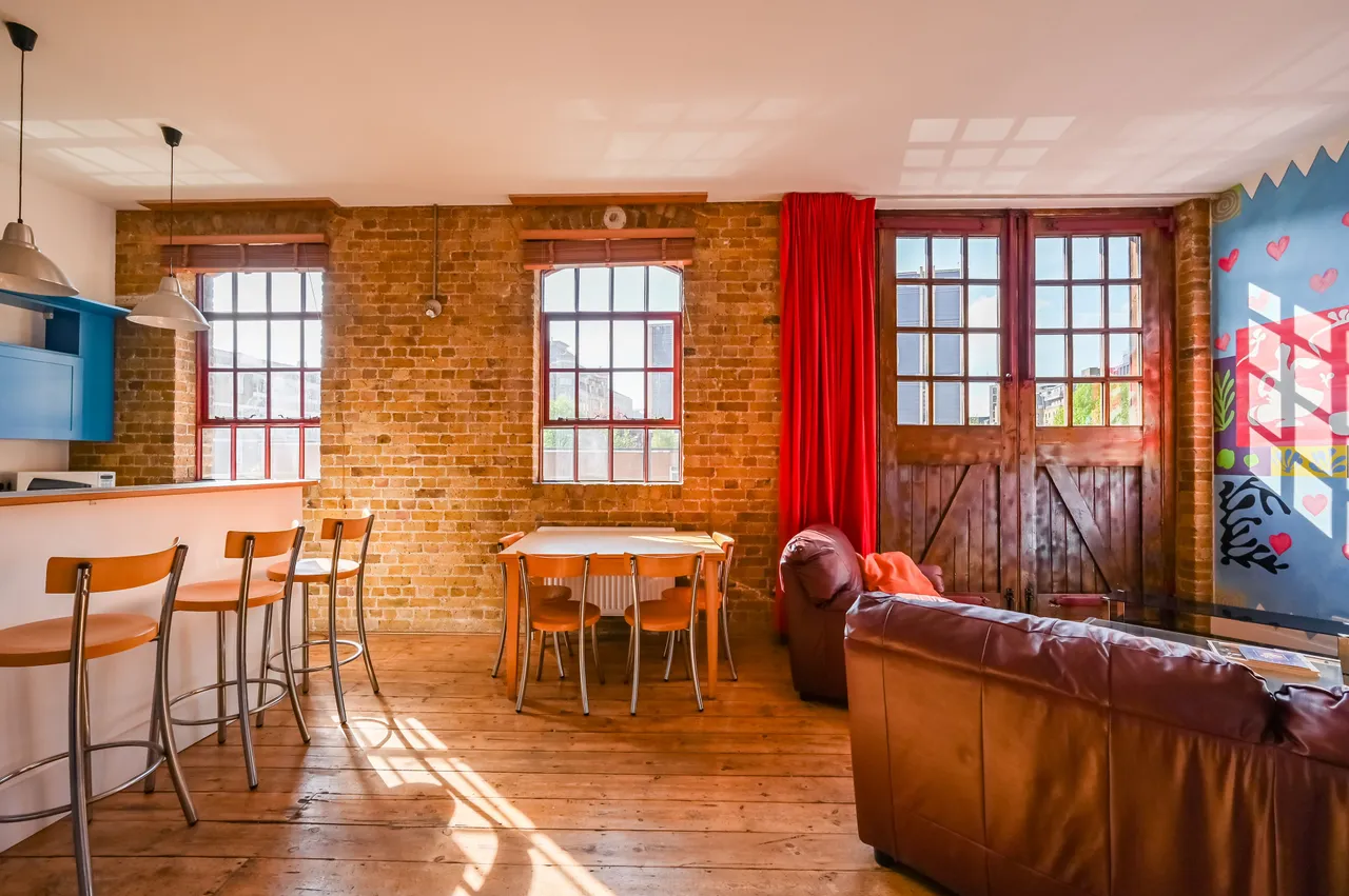 Flat 4, 18 North Tenter Street, London, photo 12